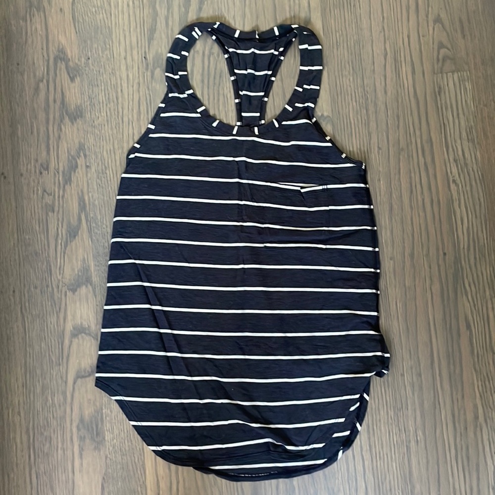 Lululemon tank